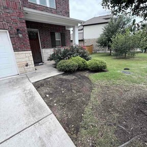 Flower Bed Weeding by Gregorio’s lawn care reviewed on June 14, 2026