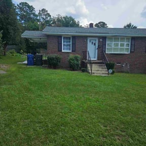 Bush Trimming by Lawn Care reviewed on November 27, 2025