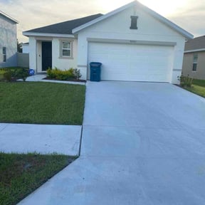 lawn service by Vivid Landscaping LLC reviewed on August 16, 2025