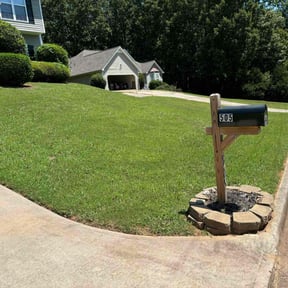 yard work by Gods Design Land Crafting reviewed on August 28, 2023