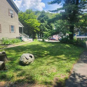 lawn maintenance by Two Lakes Lawn Care reviewed on August 16, 2024