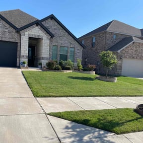 landscaping services by José Peraza All House Service reviewed on December 16, 2025