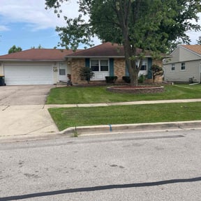 residential landscaping by Fraire landscaping reviewed on August 15, 2025