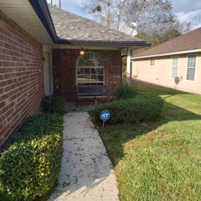 Bush Trimming by Green Edge Landscaping services reviewed on August 20, 2025