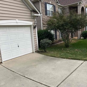 Bush Trimming by YardPro reviewed on October 22, 2025