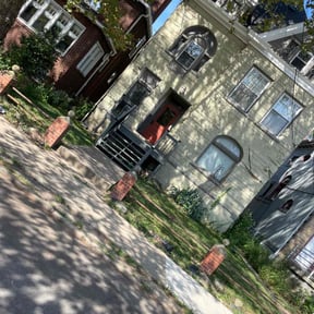 Leaf Removal by Together Family Landscapes LLC reviewed on October 1, 2025