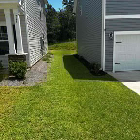 lawn care services by Whitman Lawncare Services reviewed on August 18, 2025