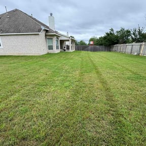 turf care by Linares Lawn Care & Outdoor Design Services reviewed on May 2, 2024