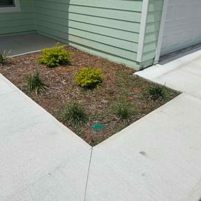 Flower Bed Weeding by CM Mowing reviewed on May 26, 2026