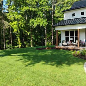 yard care by Carbon Dioxide Recyclers reviewed on August 20, 2025