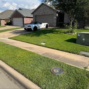 yard maintenance by Lawn services JAV reviewed on August 20, 2025