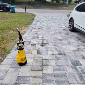 Flower Bed Weeding by Landscaping V&amp;K. reviewed on October 19, 2025