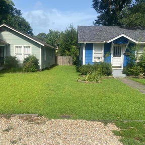 landscaping services by Clean cuts reviewed on November 28, 2025