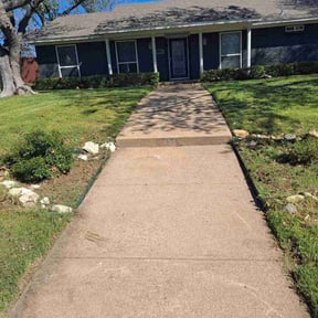 Long Grass Cleanup by Mondragon landscaping reviewed on August 16, 2025