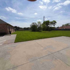 lawn care services by Bennie Dixon Properties LLC reviewed on March 29, 2024