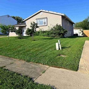 landscape maintenance by TSH Building Services LLC reviewed on August 20, 2025