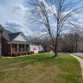 Leaf Removal by Grasschasers landscaping llc reviewed on September 11, 2025