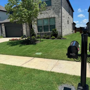 lawn service by Nueva era landscaping reviewed on August 20, 2025