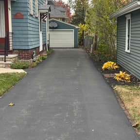 Leaf Removal by Daddy's Lawn Care reviewed on November 22, 2025