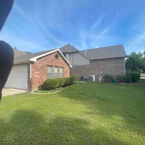 Bush Trimming by Averys Lawn Care Service reviewed on May 6, 2026