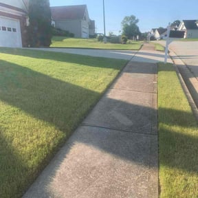 landscape maintenance by Sunshine lawncare reviewed on August 16, 2025