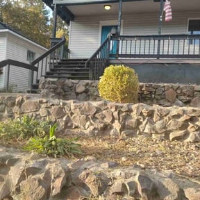 Bush Trimming by Howies Lawn Service LLC reviewed on October 20, 2025