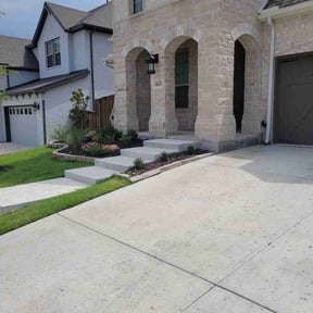 yard service by Mow Pro's Lawn Tree Service reviewed on December 3, 2025