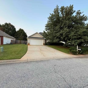 landscape maintenance by KCT Landscaping  reviewed on October 31, 2024