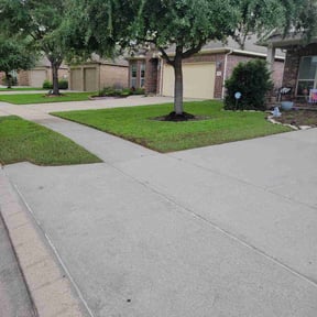 yard work by NextUp LawnCare reviewed on August 17, 2025