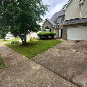 residential landscaping by Superior Landscape & Maintenance, Inc. reviewed on August 17, 2025