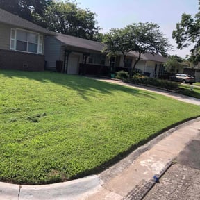 grass maintenance by Quick Cuts reviewed on July 6, 2025
