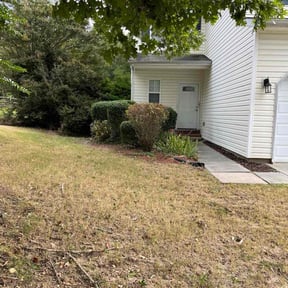 Bush Trimming by Texas Fencing &amp; Landscaping (Duplicate) reviewed on November 28, 2025