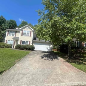 yard work by Second Glance Landscaping LLC reviewed on December 9, 2025