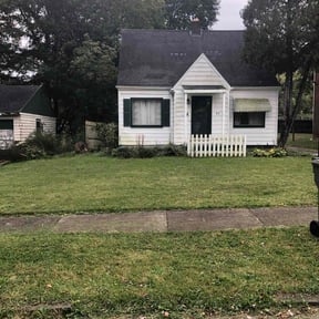 lawn care by Snipes Construction Company LLC reviewed on September 27, 2024