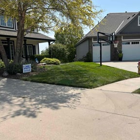 landscaping by Ron's lawn care reviewed on December 20, 2025