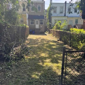 Bush Trimming by JACKSON Lawn Care reviewed on June 21, 2023