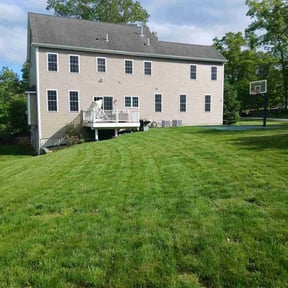 landscape maintenance by RTH Lawn Service & Landscaping LLC reviewed on August 16, 2025