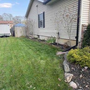 Flower Bed Weeding by Hillbillielawncarellc reviewed on April 25, 2026