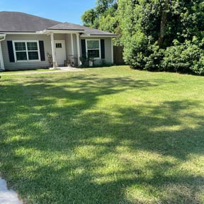 landscape maintenance by Visionary Mowing LLC reviewed on May 10, 2024