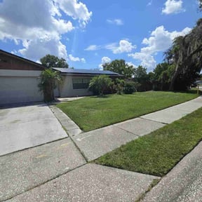 lawn care services by Chai reviewed on August 20, 2025