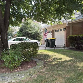 Bush Trimming by TMD ELITE PROPERTY PRESERVATION LLC reviewed on November 10, 2025