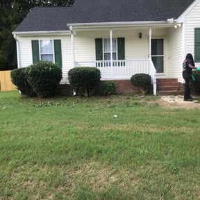 Bush Trimming by D&k Taylor lawn care reviewed on August 20, 2025