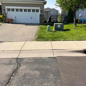 yard maintenance by GET Tax Service reviewed on August 21, 2025