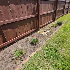 Flower Bed Weeding by Side Piece Lawn Care reviewed on May 5, 2026