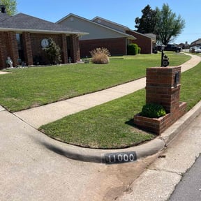 yard service by East Side Property Services LLC reviewed on August 20, 2025