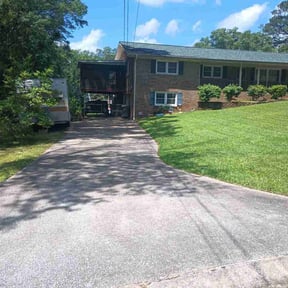 yard maintenance by Scott Lawncare reviewed on December 12, 2025