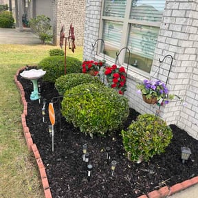 Bush Trimming by Winn's Mowing reviewed on April 26, 2026
