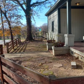 Leaf Removal by The LawnXperts reviewed on September 23, 2025