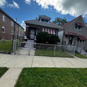 lawn care services by EOW 618 lawn care reviewed on October 9, 2023