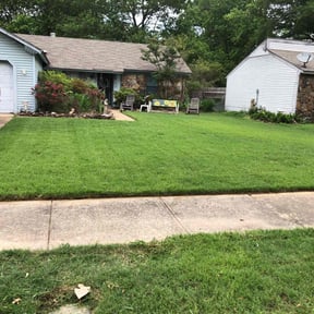 landscape maintenance by J&amp;R Lawn and Garden Service reviewed on May 17, 2024